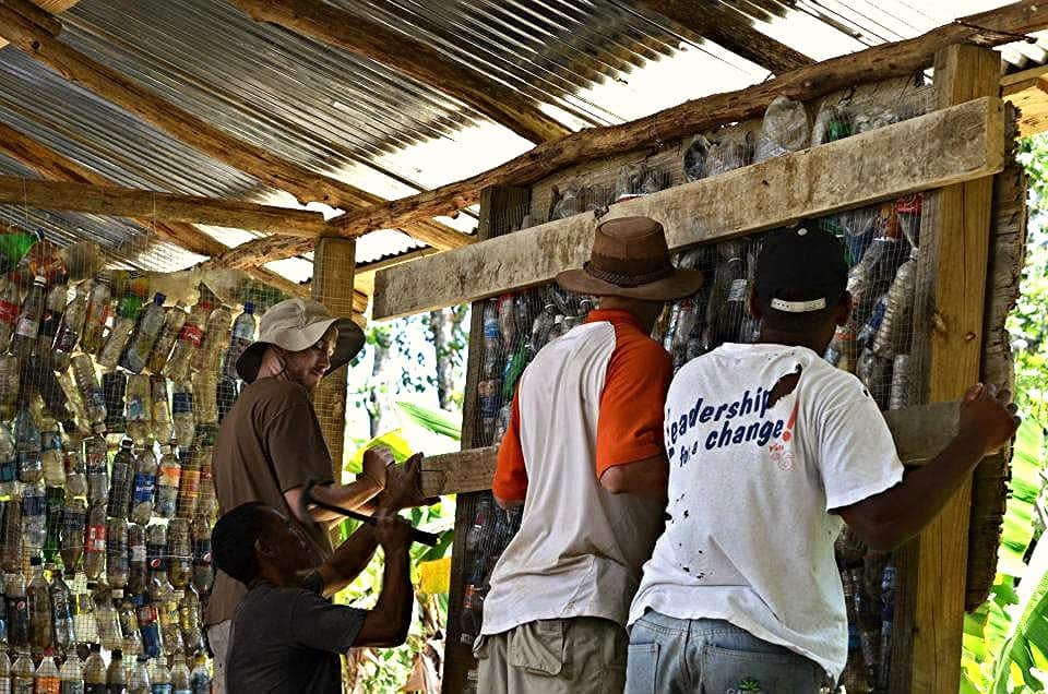 Building bottle clinic in Dominican Republic