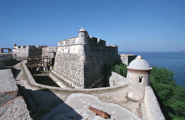 Castillo de San Pedro de la Roca, Cuba