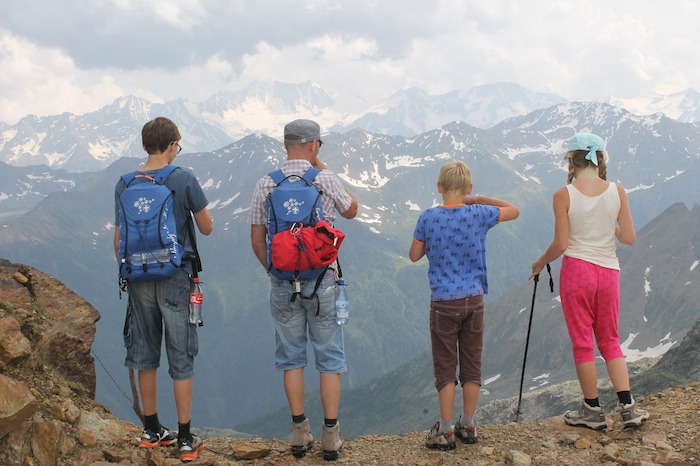  7 Tips for Planning a Successful Multigenerational Trip